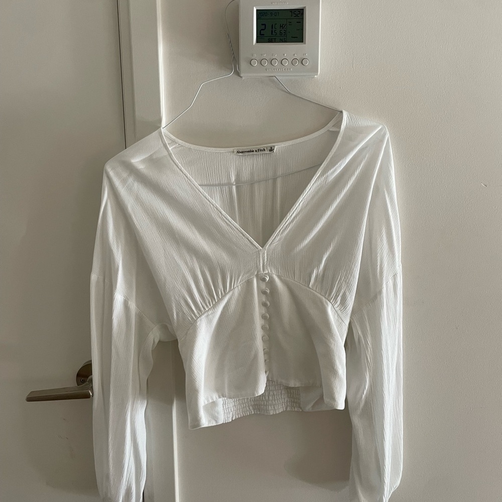 White Button-Up V-Neck Top Abercrombie